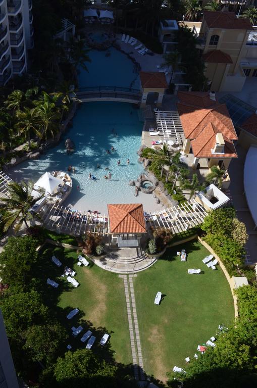 Great Escape At Chevron Renaissance Gold Coast Exterior photo